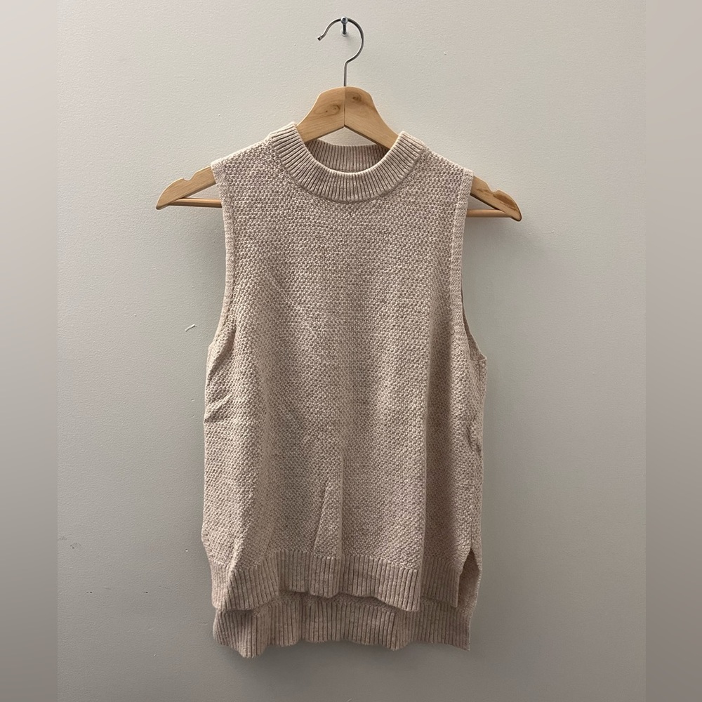 Lou & Grey Mock Neck Sleeveless Top